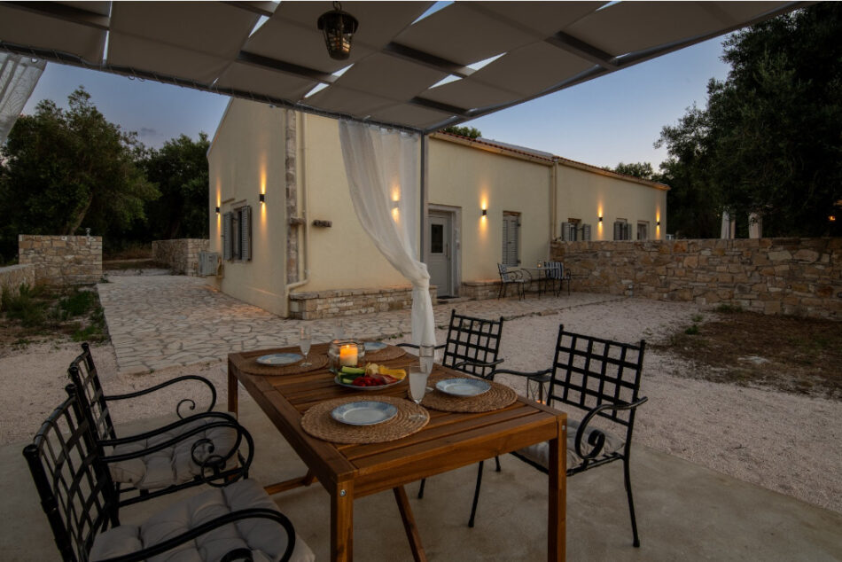 Elichrysos House